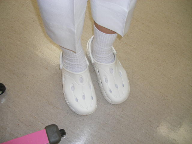 ishikawa-byouin-one-nurse-with-shoes-shoes.jpg